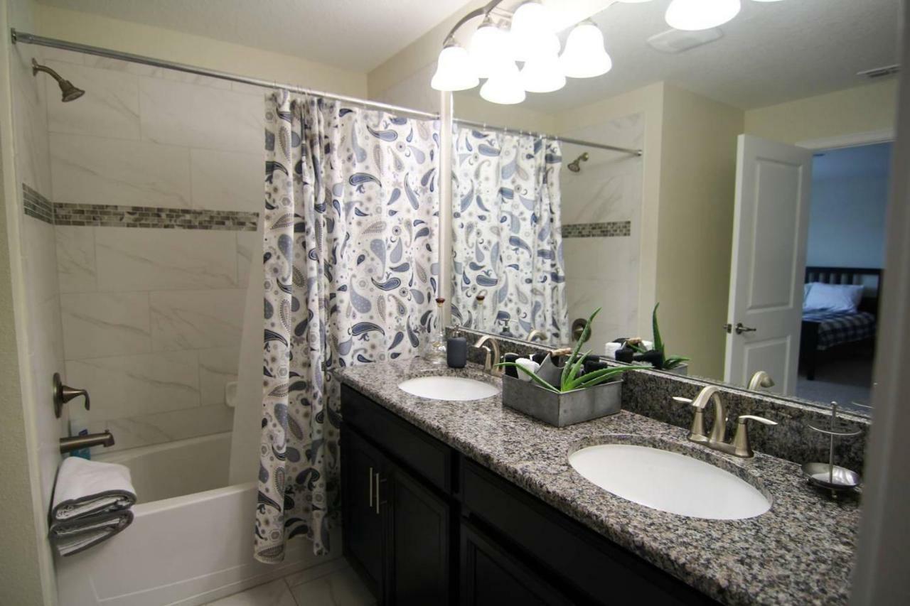 Casa de férias A - New 4 Bedroom - 5 Miles To - Free Water Park - Private Pool