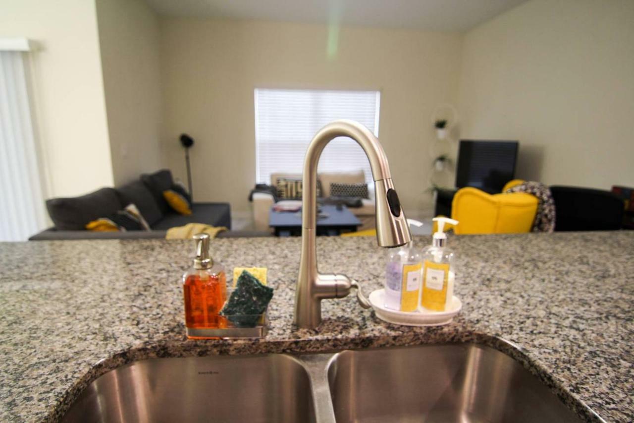 A - New 4 Bedroom - 5 Miles To - Free Water Park - Private Pool Casa de férias *