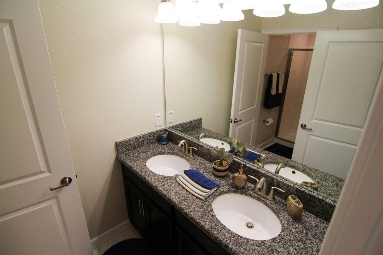 A - New 4 Bedroom - 5 Miles To - Free Water Park - Private Pool Casa de férias Kissimmee